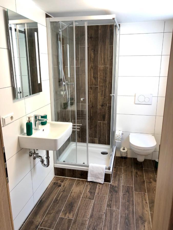 City Apartments, Outlet 100 Meter 메칭엔 외부 사진