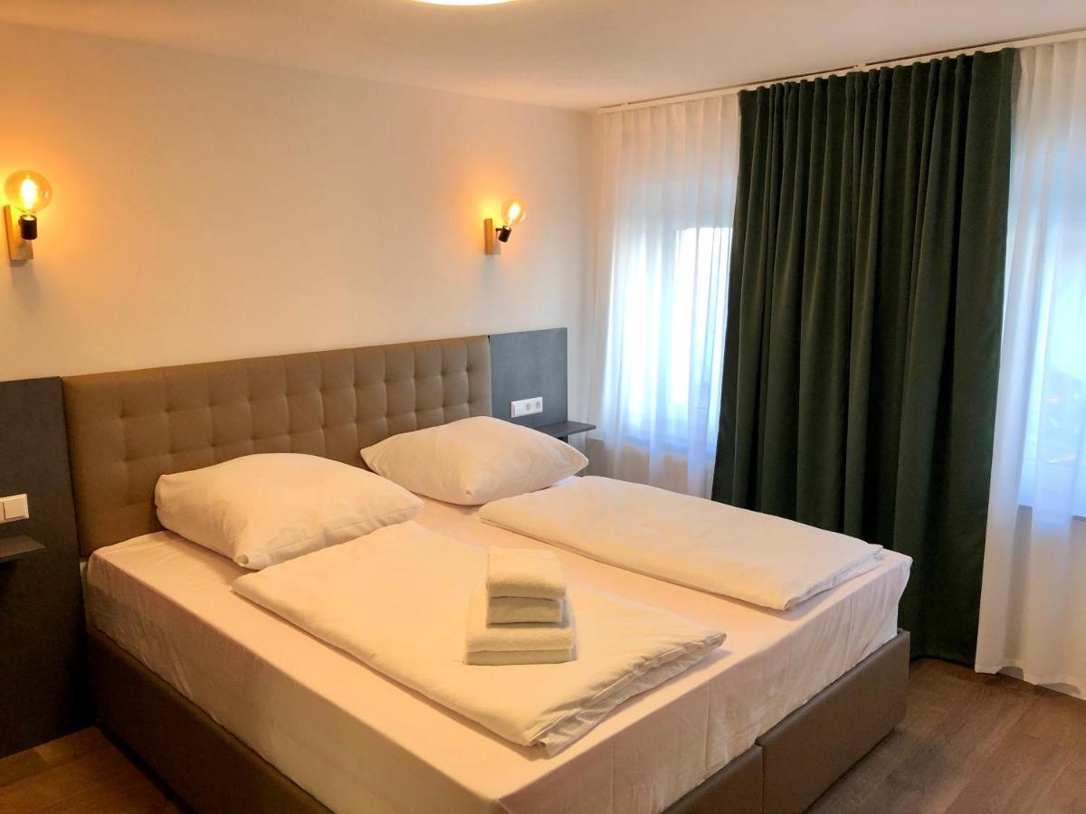 City Apartments, Outlet 100 Meter 메칭엔 외부 사진